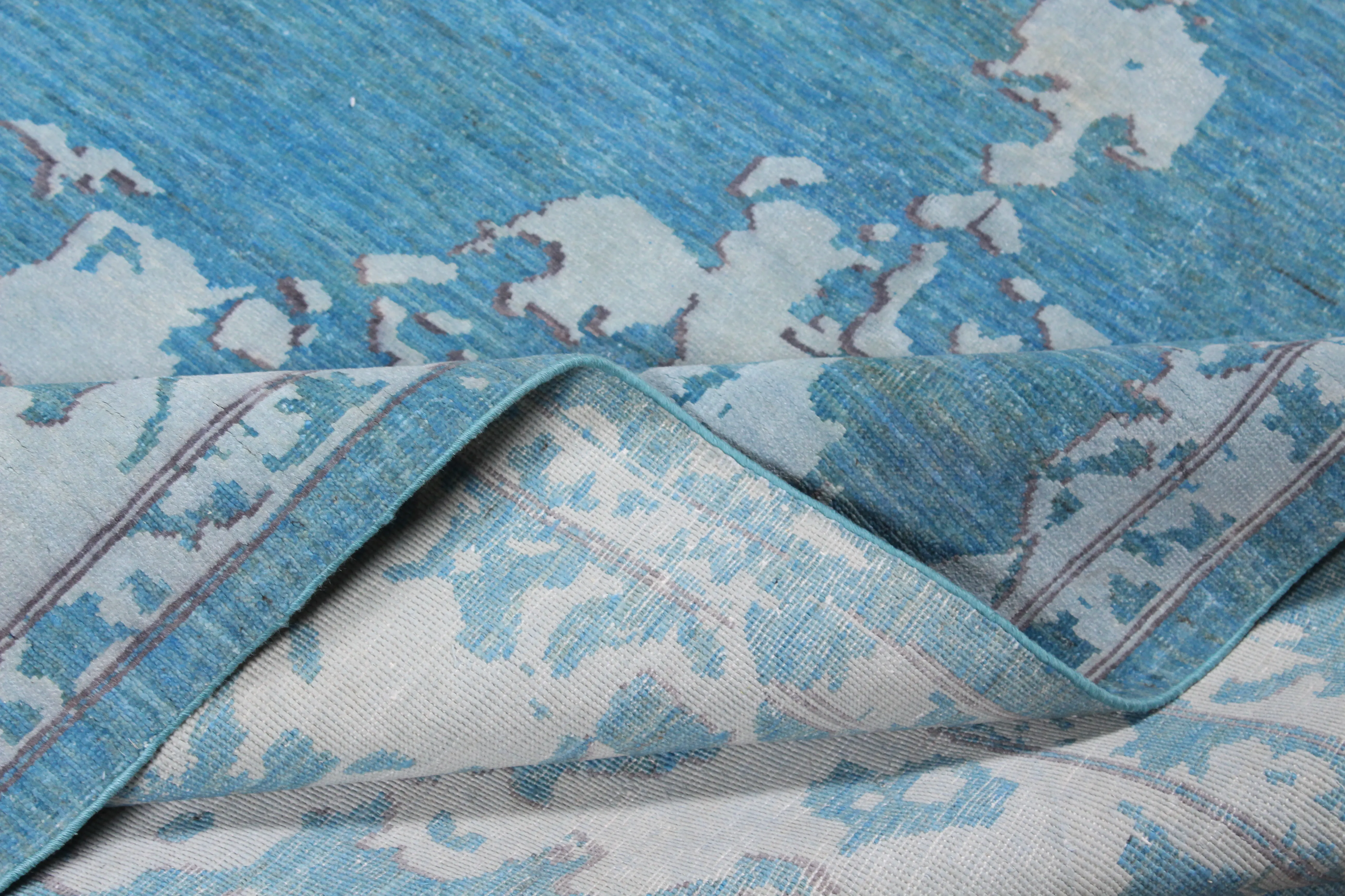 Medallion turquoise Trad Modern
