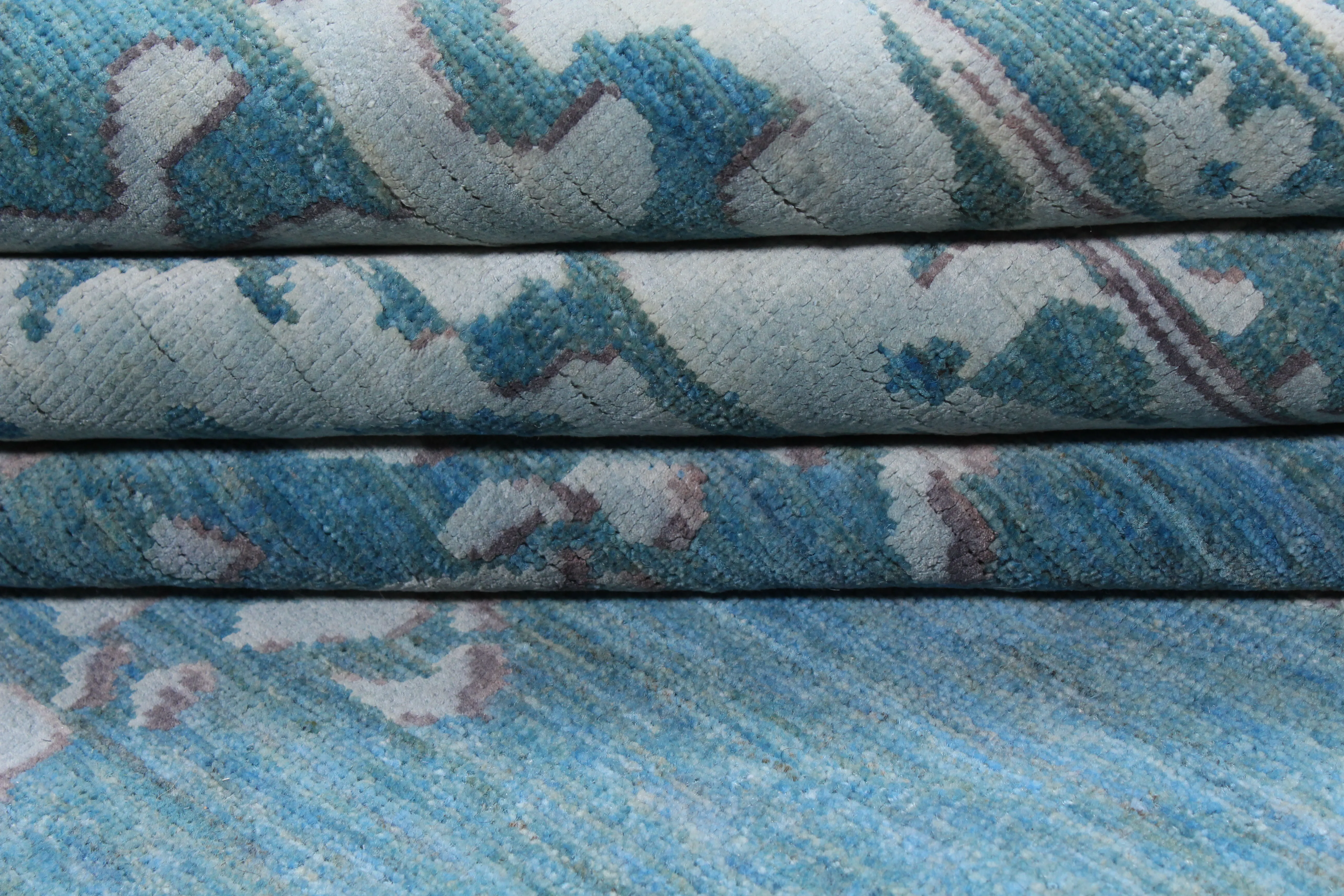 Medallion turquoise Trad Modern