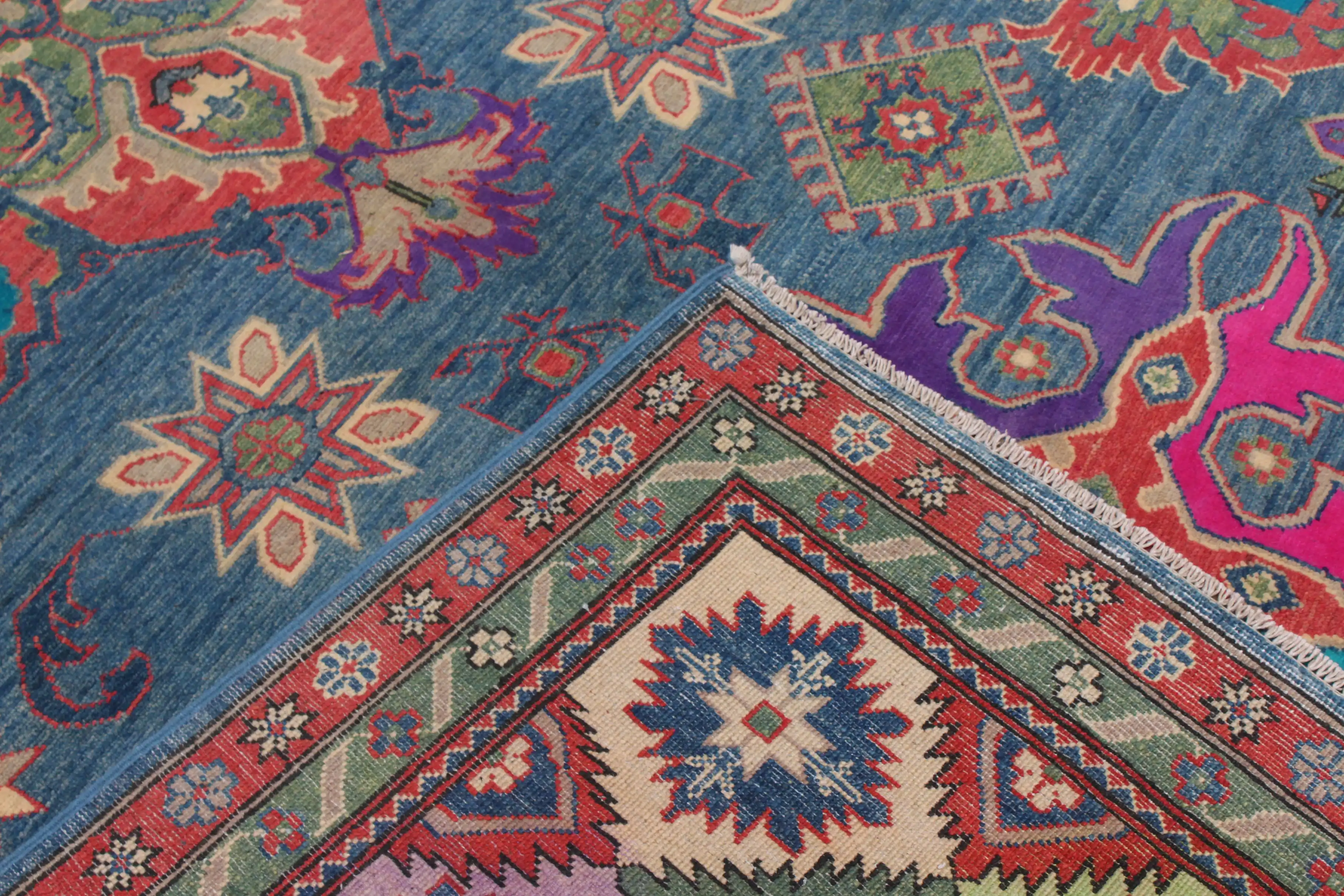 Commercial qazak